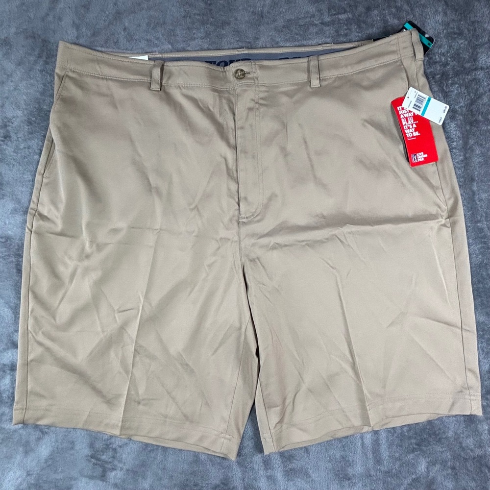 PGA TOUR Mens Golf Shorts Tan Khaki Stretch Waistband Flat Front Size 46 NWT